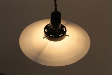 アンティーク照明　戦前　和製アンティーク　レトロな佇まいが趣き溢れる平笠ペンダントライト(天井照明、吊り下げ照明、電笠)(R-043586)