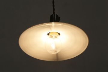 アンティーク照明　戦前　和製アンティーク　レトロな佇まいが趣き溢れる平笠ペンダントライト(天井照明、吊り下げ照明、電笠)(R-043586)