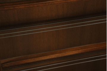 中古　DREXEL HERITAGE(ドレクセルヘリテイジ)　Touraine(ツーレイン)　チャイナキャビネット(食器棚、飾り棚)(定価約92万円)(R-043591)