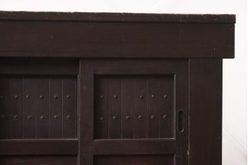 アンティーク家具　和製アンティーク　六尺　堅牢な雰囲気が和の空間を高める水屋箪笥サイドボード(テレビ台、収納棚、戸棚、キャビネット)(R-043594)