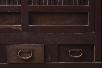 アンティーク家具　和製アンティーク　六尺　堅牢な雰囲気が和の空間を高める水屋箪笥サイドボード(テレビ台、収納棚、戸棚、キャビネット)(R-043595)