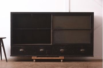 アンティーク家具　和製アンティーク　大正昭和初期　引き出し付　ガラス戸のサイドボード(キャビネット、戸棚、収納棚)(R-043597)