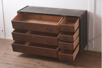 アンティーク家具　明治大正期　引き出し7杯　モダンなデザインが魅力の箪笥ローチェスト(引き出し、和タンス、時代箪笥)(R-043604)