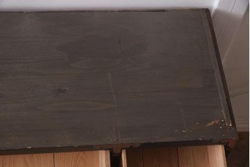 アンティーク家具　明治大正期　引き出し7杯　モダンなデザインが魅力の箪笥ローチェスト(引き出し、和タンス、時代箪笥)(R-043604)