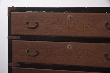 アンティーク家具　明治大正期　引き出し7杯　モダンなデザインが魅力の箪笥ローチェスト(引き出し、和タンス、時代箪笥)(R-043604)