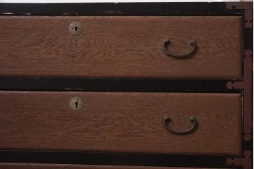 アンティーク家具　明治大正期　引き出し7杯　モダンなデザインが魅力の箪笥ローチェスト(引き出し、和タンス、時代箪笥)(R-043604)