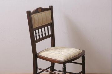 アンティーク家具　フランスアンティーク　ウォールナット材　象嵌入りの上品なチェア(椅子)(R-043606)