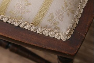 アンティーク家具　フランスアンティーク　ウォールナット材　象嵌入りの上品なチェア(椅子)(R-043606)