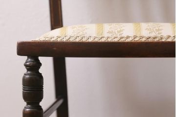 アンティーク家具　フランスアンティーク　ウォールナット材　象嵌入りの上品なチェア(椅子)(R-043606)