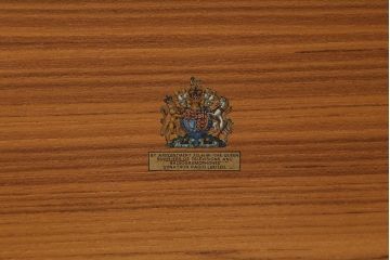 ジャンク品　イギリスビンテージ　Dynatron Radio Ltd・GOLDRING Lenco GL72　オーディオ機器付きキャビネット(ラジオグラム、レコードプレイヤー、ミュージックキャビネット、ヴィンテージ)(R-043607)