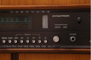 ジャンク品　イギリスビンテージ　Dynatron Radio Ltd・GOLDRING Lenco GL72　オーディオ機器付きキャビネット(ラジオグラム、レコードプレイヤー、ミュージックキャビネット、ヴィンテージ)(R-043607)
