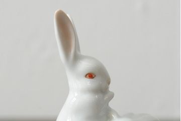 アンティーク雑貨　ハンガリー　HEREND(ヘレンド)　うさぎ　ベビーシューズ(靴)　陶器の置物2点セット(オブジェ、小物入れ、ディスプレイ雑貨)(R-043609)
