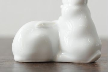 アンティーク雑貨　ハンガリー　HEREND(ヘレンド)　うさぎ　ベビーシューズ(靴)　陶器の置物2点セット(オブジェ、小物入れ、ディスプレイ雑貨)(R-043609)