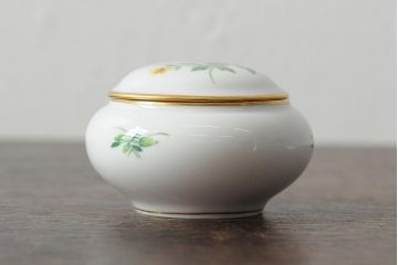 アンティーク雑貨　MEISSEN(マイセン)　ブルーオニオン　Dresden　プレートと小物入れ3点セット(洋食器、小皿、シュガーポット、蓋付)(R-043612)