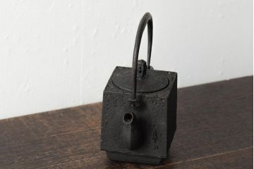 長谷川雅山　方客手取釜　鉄瓶　共箱付(茶道具)(R-043613)