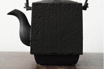 長谷川雅山　方客手取釜　鉄瓶　共箱付(茶道具)(R-043613)