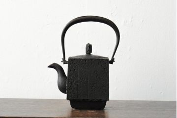 長谷川雅山　方客手取釜　鉄瓶　共箱付(茶道具)(R-043613)