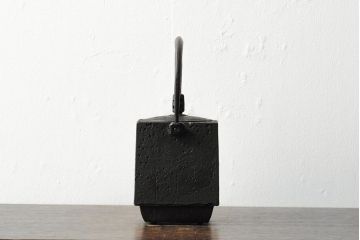 長谷川雅山　方客手取釜　鉄瓶　共箱付(茶道具)(R-043613)