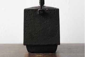 長谷川雅山　方客手取釜　鉄瓶　共箱付(茶道具)(R-043613)