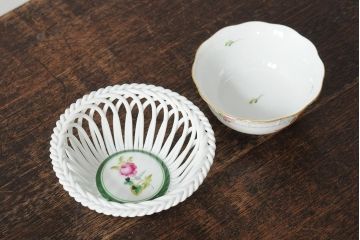 ハンガリー　HEREND(ヘレンド)　ウィーンの薔薇(VRH)・バスケット　フルーツ&フラワー(FRN)・スモールボウル(小物入れ、カップ、小鉢、洋食器)(R-043619)