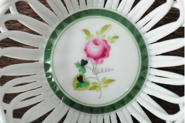 ハンガリー　HEREND(ヘレンド)　ウィーンの薔薇(VRH)・バスケット　フルーツ&フラワー(FRN)・スモールボウル(小物入れ、カップ、小鉢、洋食器)(R-043619)