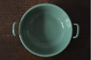 アンティーク雑貨　昭和期　レトロなホーロー両手鍋・ボウル(琺瑯、蓋付きなべ、ディスプレイ)(R-043621)
