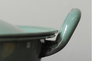 アンティーク雑貨　昭和期　レトロなホーロー両手鍋・ボウル(琺瑯、蓋付きなべ、ディスプレイ)(R-043621)