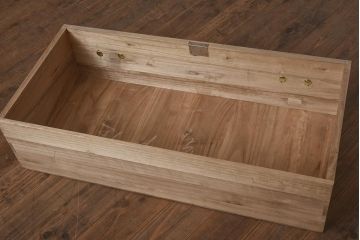 ビンテージ家具　昭和後期　衣装盆付き　品のある佇まいが魅力の重ね箪笥(衣装箪笥、着物箪笥、和タンス)(R-043640)