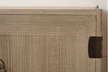 ビンテージ家具　昭和後期　衣装盆付き　品のある佇まいが魅力の重ね箪笥(衣装箪笥、着物箪笥、和タンス)(R-043640)