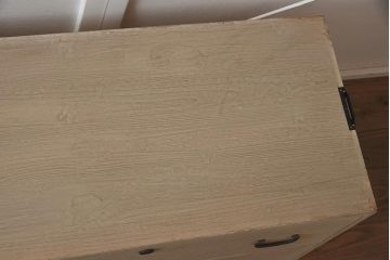 ビンテージ家具　昭和後期　衣装盆付き　品のある佇まいが魅力の重ね箪笥(衣装箪笥、着物箪笥、和タンス)(R-043640)