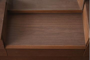 ビンテージ家具　シンプルでモダンな佇まいのドレッシングチェスト(ドレッサー、ミラー、鏡台)(R-043641)