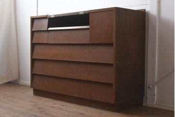 ビンテージ家具　シンプルでモダンな佇まいのドレッシングチェスト(ドレッサー、ミラー、鏡台)(R-043641)