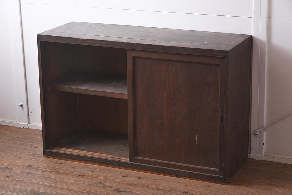 アンティーク家具　大正昭和初期　シンプルなデザインが魅力の戸棚(収納棚)(R-043642)