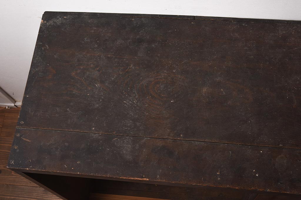 アンティーク家具　大正昭和初期　シンプルなデザインが魅力の戸棚(収納棚)(R-043642)