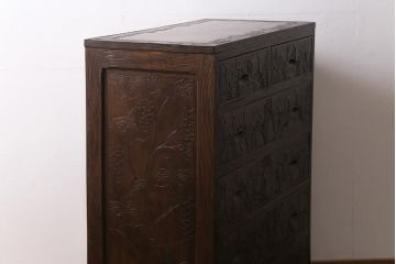 中古　ビンテージ　伝統工芸　軽井沢彫り　葡萄の図　意匠が凝らされたチェスト(箪笥、タンス)(R-043690)