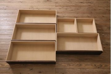 中古　ビンテージ　伝統工芸　軽井沢彫り　葡萄の図　意匠が凝らされたチェスト(箪笥、タンス)(R-043690)