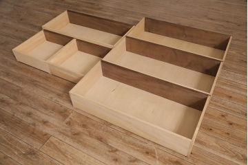 中古　ビンテージ　伝統工芸　軽井沢彫り　葡萄の図　意匠が凝らされたチェスト(箪笥、タンス)(R-043690)