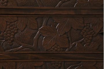 中古　ビンテージ　伝統工芸　軽井沢彫り　葡萄の図　意匠が凝らされたチェスト(箪笥、タンス)(R-043690)