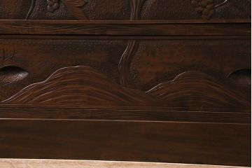 中古　ビンテージ　伝統工芸　軽井沢彫り　葡萄の図　意匠が凝らされたチェスト(箪笥、タンス)(R-043690)