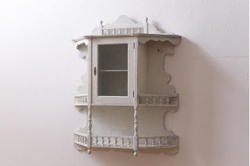 アンティーク家具　フランスアンティーク　オーク材　シャビーなペイントがおしゃれなウォールキャビネット(壁掛け収納棚、ウォールシェルフ)(R-043691)