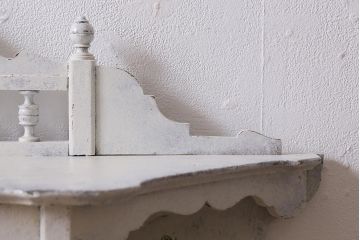 アンティーク家具　フランスアンティーク　オーク材　シャビーなペイントがおしゃれなウォールキャビネット(壁掛け収納棚、ウォールシェルフ)(R-043691)
