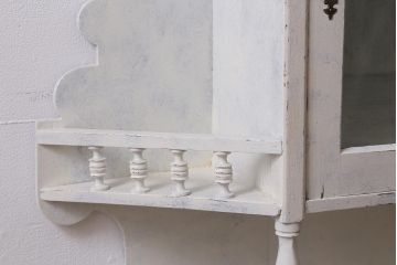 アンティーク家具　フランスアンティーク　オーク材　シャビーなペイントがおしゃれなウォールキャビネット(壁掛け収納棚、ウォールシェルフ)(R-043691)