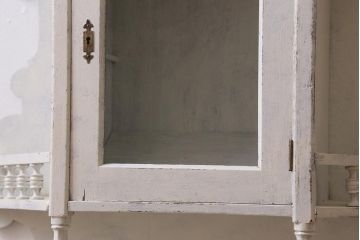 アンティーク家具　フランスアンティーク　オーク材　シャビーなペイントがおしゃれなウォールキャビネット(壁掛け収納棚、ウォールシェルフ)(R-043691)