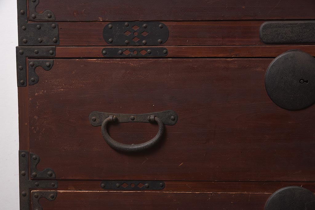 アンティーク家具　ヒノキ材　古い木の質感が味わい深い重ね箪笥(衣装箪笥、時代箪笥、引き出し)(R-043693)