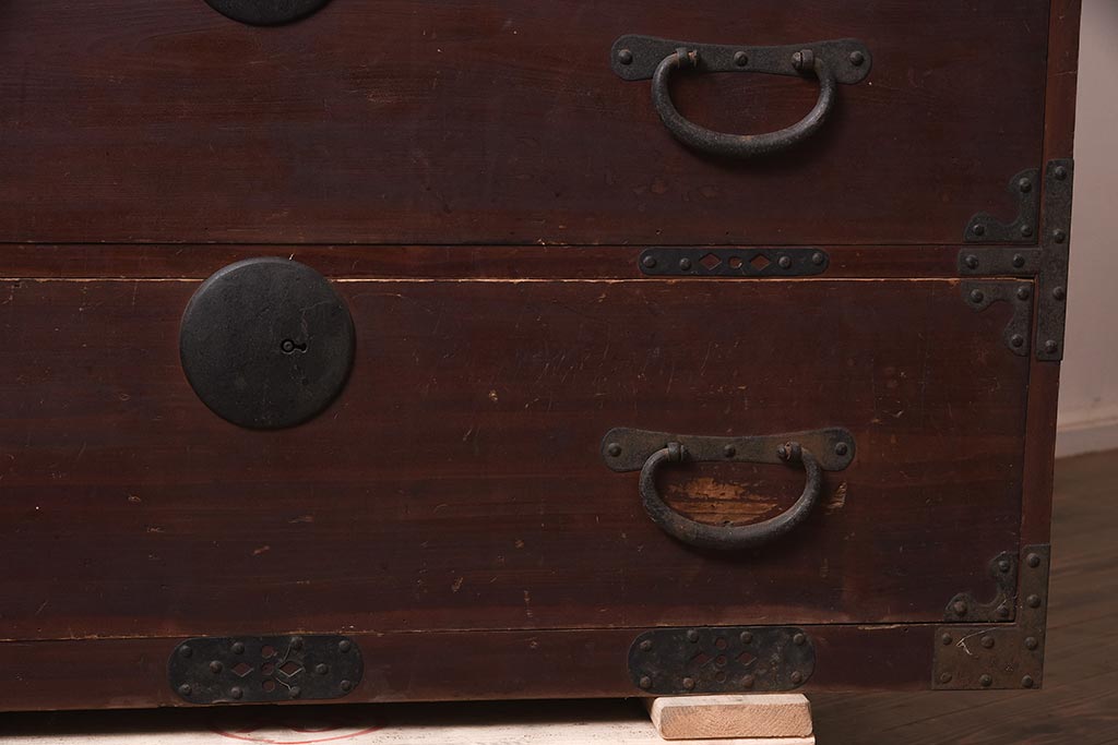 アンティーク家具　ヒノキ材　古い木の質感が味わい深い重ね箪笥(衣装箪笥、時代箪笥、引き出し)(R-043693)