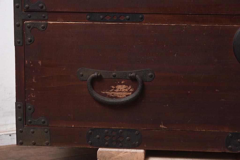 アンティーク家具　ヒノキ材　古い木の質感が味わい深い重ね箪笥(衣装箪笥、時代箪笥、引き出し)(R-043693)