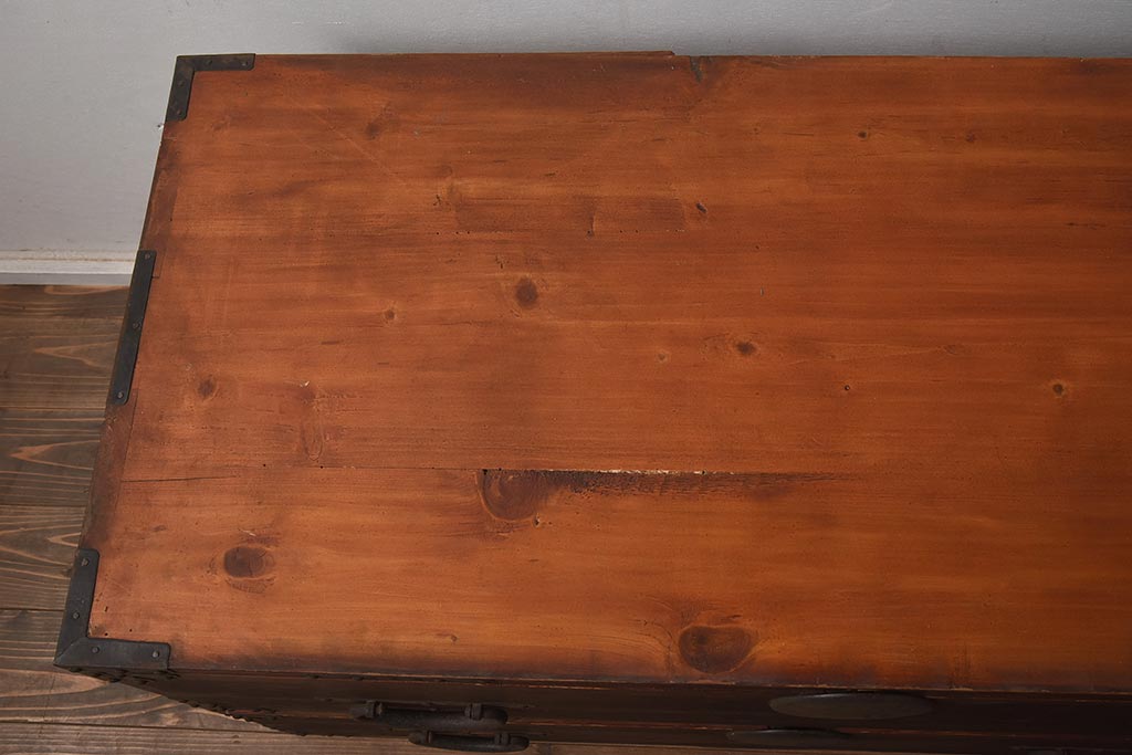 アンティーク家具　ヒノキ材　古い木の質感が味わい深い重ね箪笥(衣装箪笥、時代箪笥、引き出し)(R-043693)