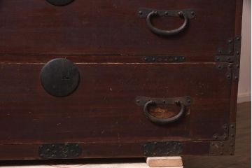 アンティーク家具　ヒノキ材　古い木の質感が味わい深い重ね箪笥(衣装箪笥、時代箪笥、引き出し)(R-043693)