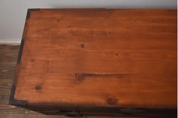 アンティーク家具　ヒノキ材　古い木の質感が味わい深い重ね箪笥(衣装箪笥、時代箪笥、引き出し)(R-043693)