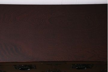 中古　民芸家具　牡丹金具が存在感を引き立てる横長タンス(整理箪笥、衣装箪笥)(R-043695)